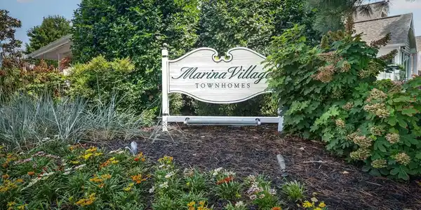 953 YACHT CLUB DRIVE