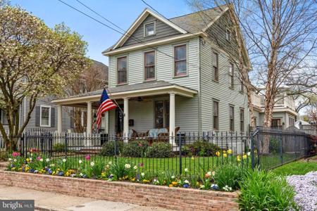 810 CHESAPEAKE AVENUE