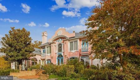 220 OLD STEAMSHIP ROAD