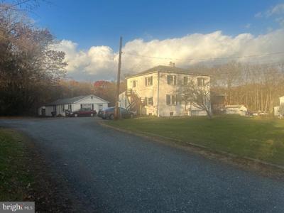 1639 W OLD PHILADELPHIA ROAD