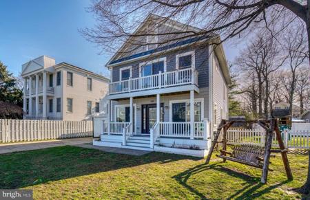 1305 WASHINGTON DRIVE