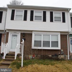 520 JAMESTOWN COURT