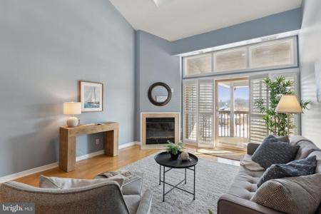 2125 BEACH VILLAGE COURT