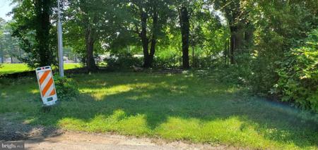 9 COMANCHE DRIVE