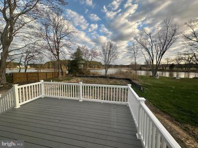 122A N LAKE DRIVE