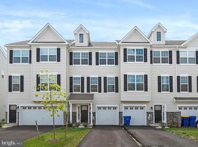 470 REDERICK LANE