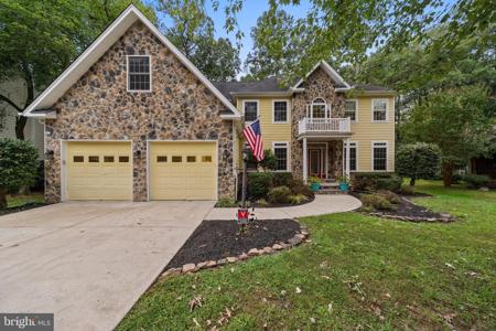 14585 HONEYSUCKLE WAY
