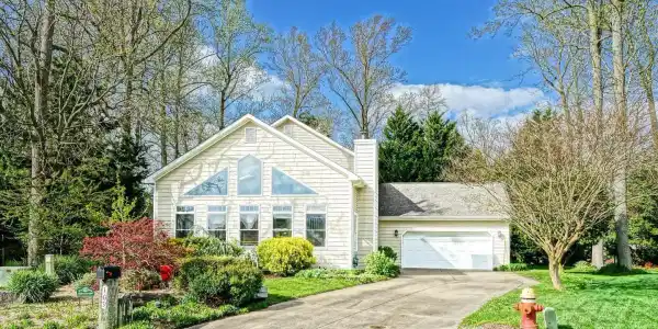 109 HORNBILL COURT