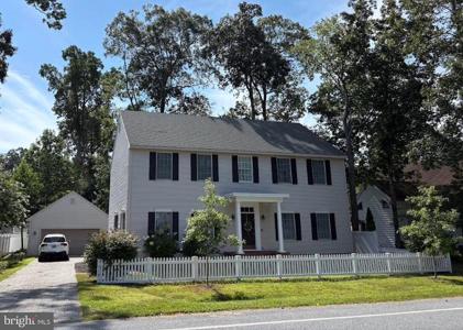 1210 CARROLLTON LANE