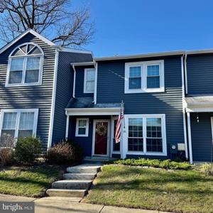10 MIZZEN COURT