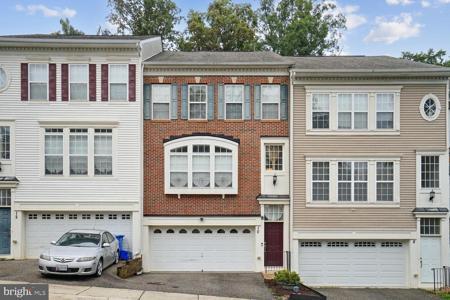 10 FAIRHILL LANE