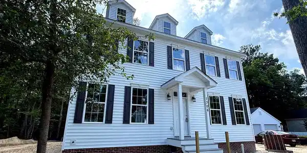 1306 MCHENRY COURT