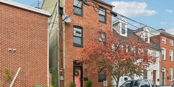 2000 FOUNTAIN STREET