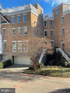 1225 HARBOR ISLAND WALK