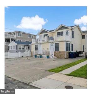 207 7TH STREET