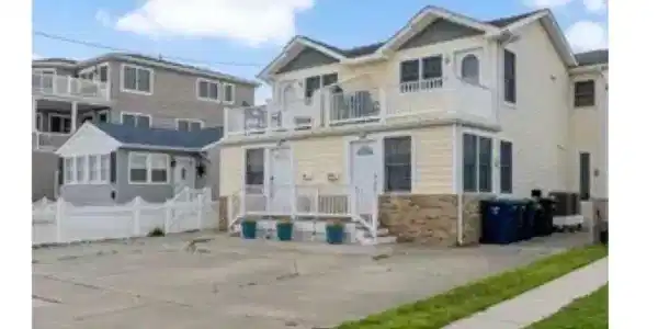 207 7TH STREET