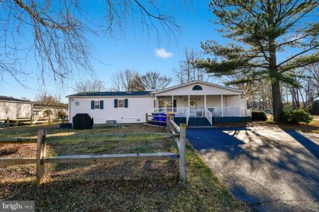 26294 CREEKWOOD CIRCLE