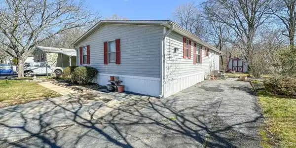 135 HOLLY RIDGE DRIVE