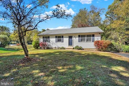 120 WHITE PINE CIRCLE