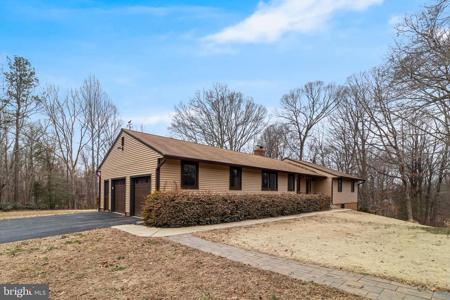1520 STINNETT ROAD