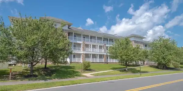 231 ROUNDHOUSE DRIVE