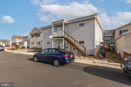 1512 SHAD ROW