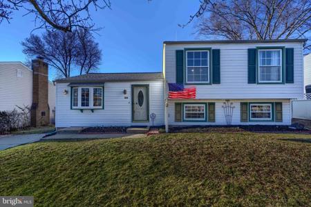 416 BROOKS COURT