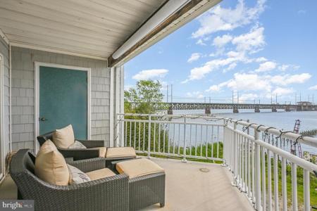 2 OWENS LANDING COURT