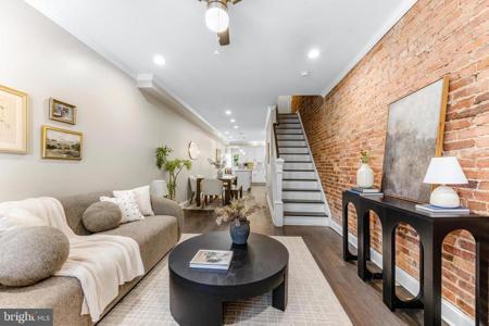 3104 FOSTER AVENUE