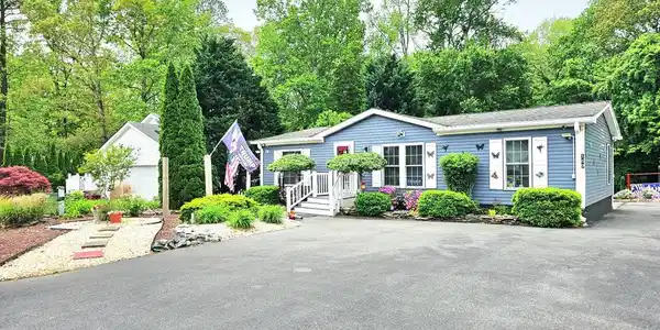 169 WHITE PINE DRIVE
