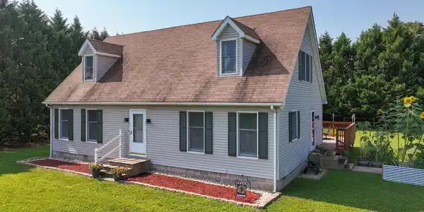 9 MEADOW DRIVE