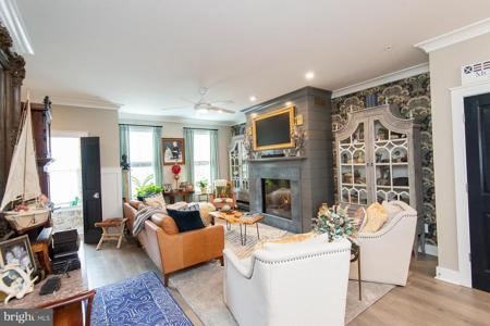 416 SEAWAY COURT