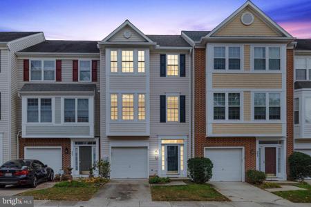 807 STONEHURST COURT