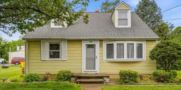 306 CLIFTON AVENUE