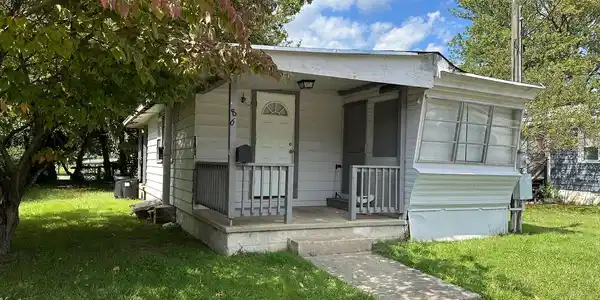 86 NAYLOR AVENUE