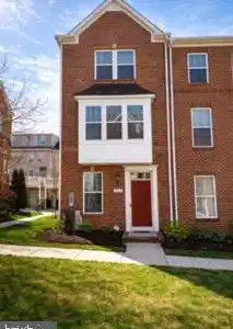 737 MACON STREET