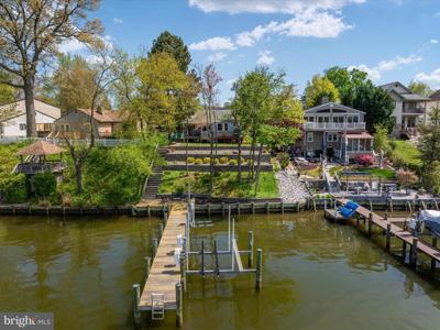 834 RIVERSIDE DRIVE