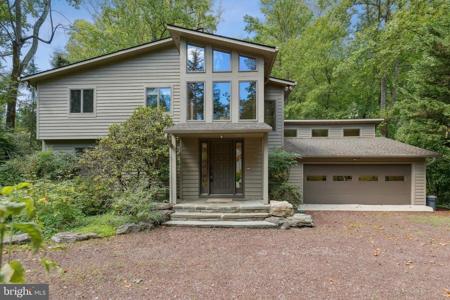 1698 SAEFERN WAY