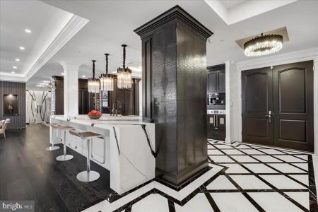 1915 TOWNE CENTRE BOULEVARD