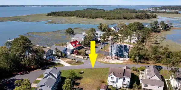 16 BURRWOOD COURT
