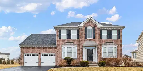 1224 CAITLIN WAY