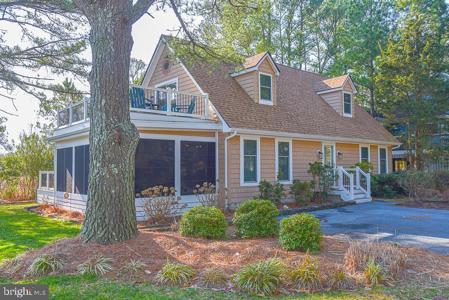 956 LAKE VIEW DRIVE