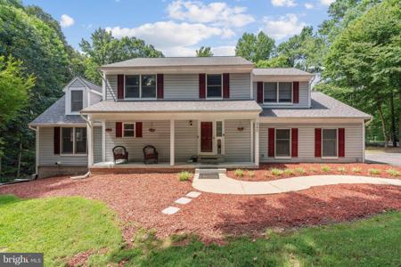 240 DOUBLE OAK ROAD N