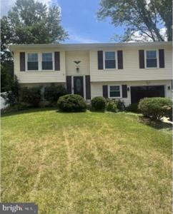 7111 GARDEN COURT