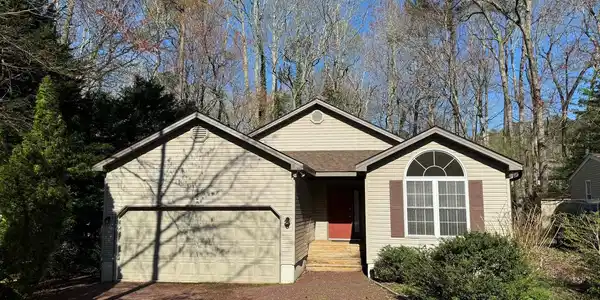 4 HARPOON ROAD