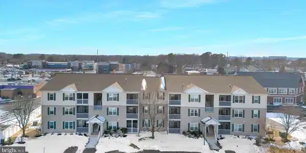 1400 PEBBLE DRIVE