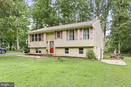 52 WOODY LANE