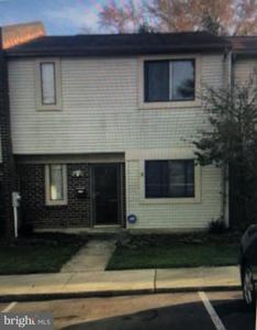 29 ROCKWELL COURT