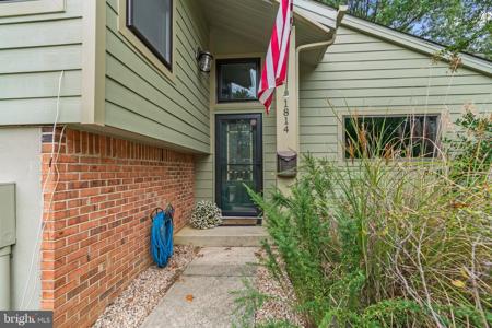 1814 GLADE COURT
