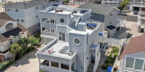 10 11TH STREET